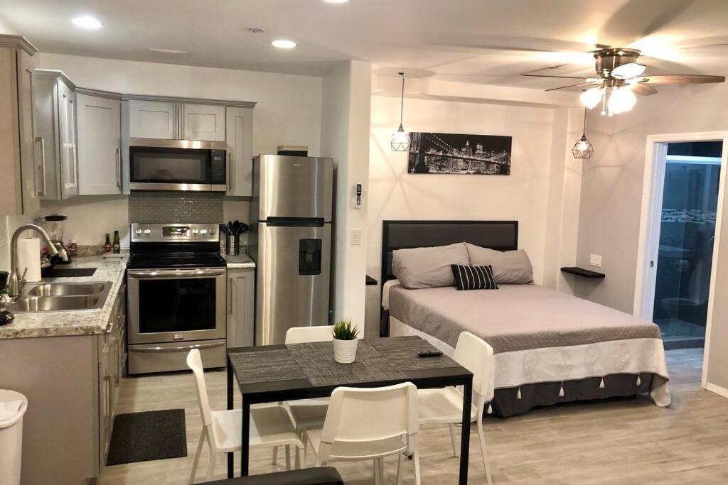New 2 Bedroom Luxury Apartment -Great Location -Modern Пуэрто-Пеньяско Экстерьер фото