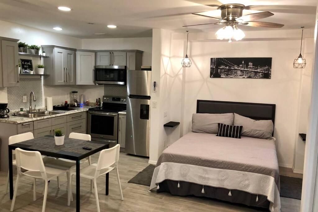 New 2 Bedroom Luxury Apartment -Great Location -Modern Пуэрто-Пеньяско Экстерьер фото